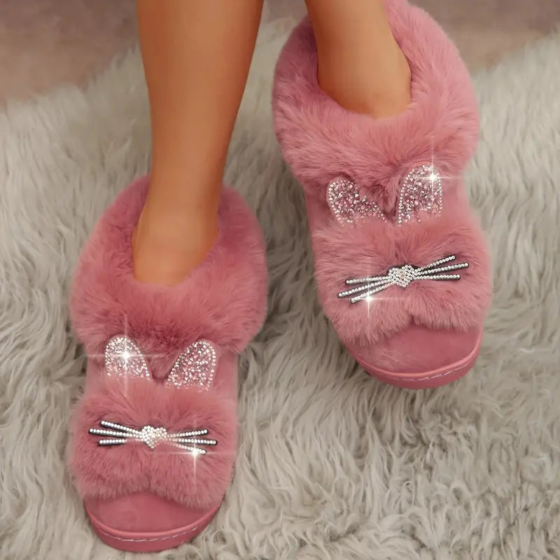 Chaussons douillets et confortables avec un joli chat en peluche et strass